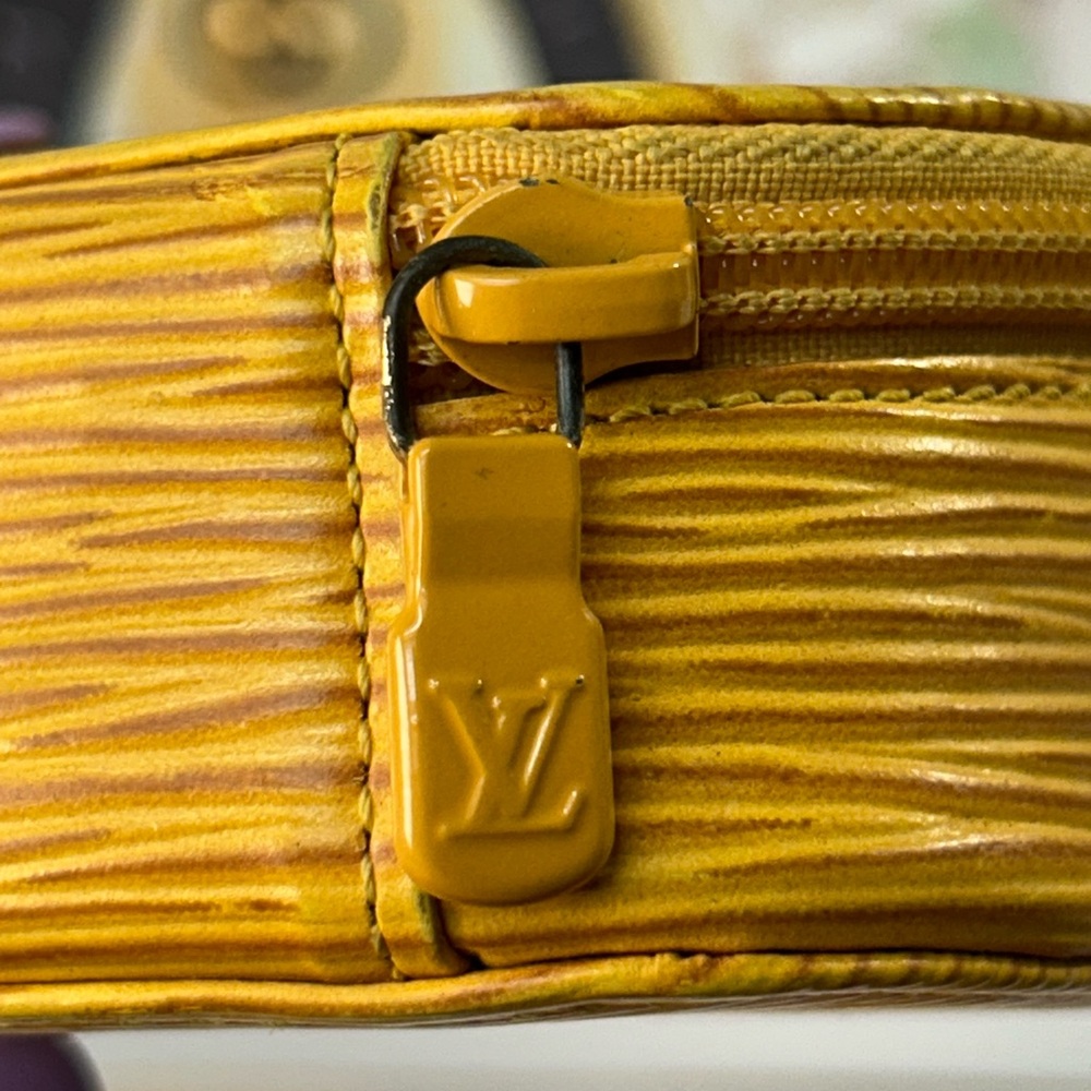 LOUIS VUITTON Epi Ecrin Bijoux Leather Jewelry Travel Case ππ - Picture 14 of 17